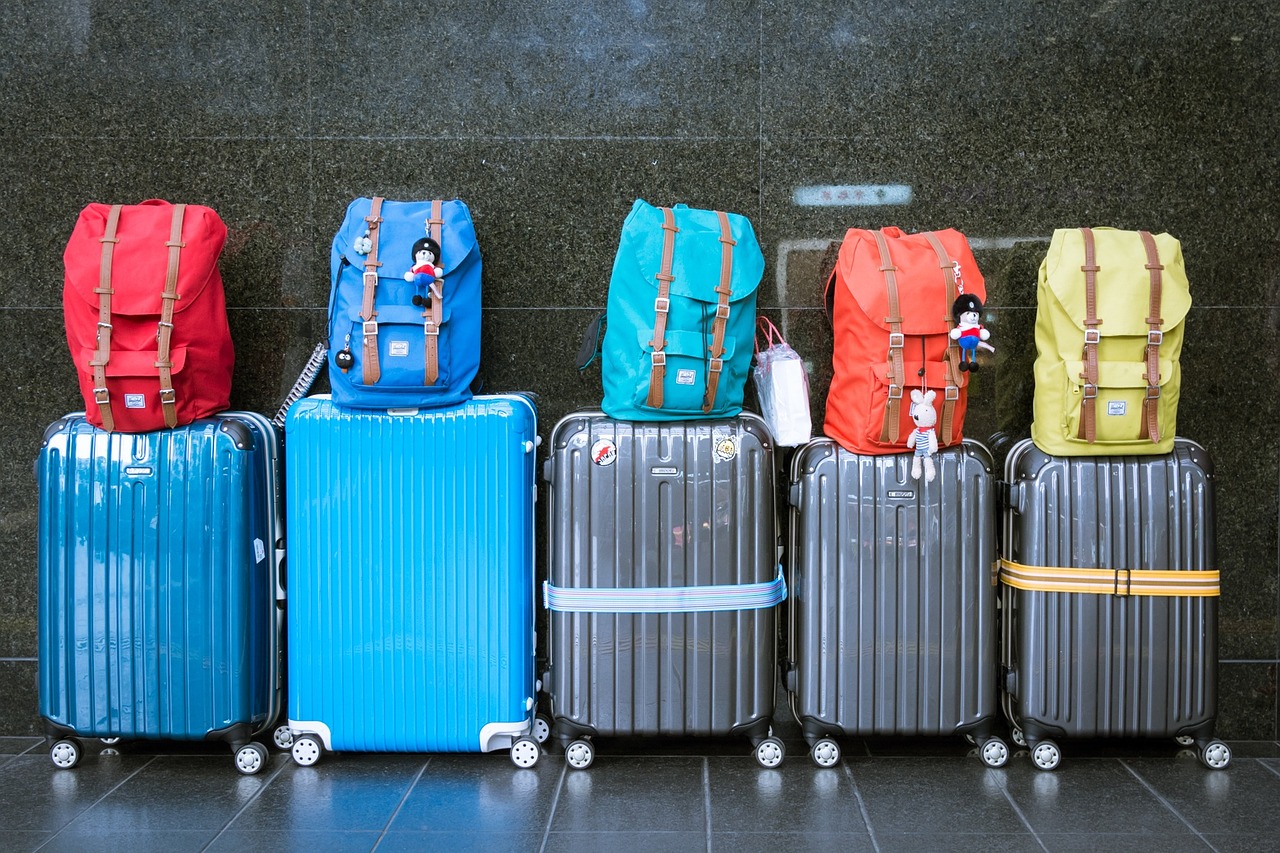 6 Tips to Travel Like a Pro and Stay Stress Free for the Holidays